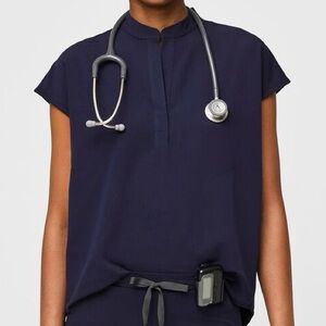 Figs Rafaela Oversized Scrub Top Navy